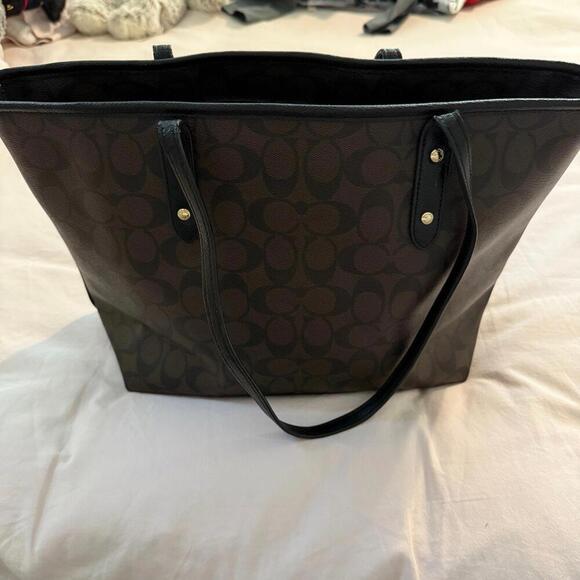 Authentic Coach Signature Reversible Tote - Picture 7 of 12